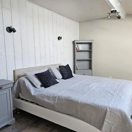 Chez Magali Nature Piscine Privee En Journee Et Massage Bien-etre Sur Reservation